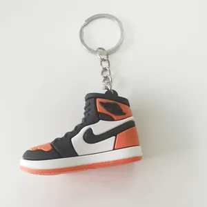 Günstige Großhandel 3D Kunststoff Sportschuhe Sneaker Schlüssel bund Custom Sneaker Schlüssel bund