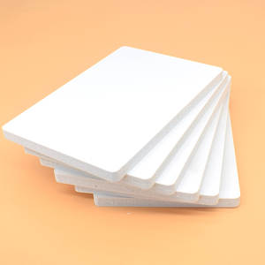 Lámina de PVC Espumado Resistente a la Humedad, al Moho y al Fuego, Tipo Sintra Forex, para Paneles de Revestimiento y Divisiones de Pared, con Protección UV - Product Image 1
