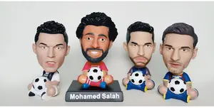 Personnalisé résine football messi Ronaldo beckham bobble tête tableau de bord football bobblehead poupées pour voiture