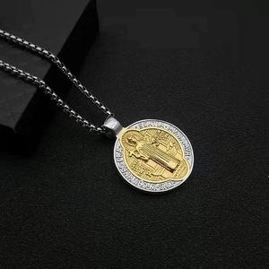 Collier pendentif pour enfants chrétiens Saint Benoît, chaîne en acier inoxydable plaqué or 18 carats, bijou croix, 20 pouces, 12,8 g - Product Image 4