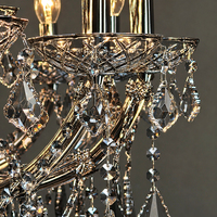 Lampe suspendue classique en cristal fumé avec cadre chromé, plusieurs ampoules bougies, luminaire suspendu pour salle à manger de luxe, décoration de maison de prestige
