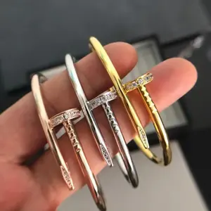 High-quality 18K gold-plated love screwdriver bracelet 316 stainless steel luxury romantic jewelry wholesale men and women