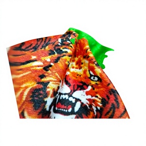 Vestido de Novia Tradicional Nigeriano Isiago para Niñas y Mujeres, Color Personalizado, Estampado de León Blanco Multicolor, Ecológico y Antiarrugas - Product Image 1