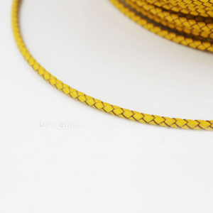 BMZ 2024 nouveautés 3mm jaune bord-fuite véritable <span class=keywords><strong>cuir</strong></span> tressé cordon sangle couleur or Bolo porte-clés cordon en <span class=keywords><strong>cuir</strong></span> - Product Image 1