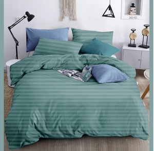 ผ้าปูที่นอนลายทางโพลีเอสเตอร์เนื้อผ้านุ่มสบายผิว ทนทาน เหมาะสำหรับใช้ในบ้านและโรงแรม - Product Image 1