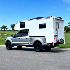 Camper entièrement équipé monté sur la benne d'un camion - Product Image 1
