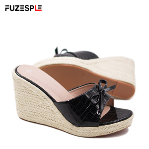 Sandales compensées à plateforme en cuir verni pour <span class=keywords><strong>femme</strong></span>, à semelle épaisse antidérapante, style espadrilles d'été - Product Image 3