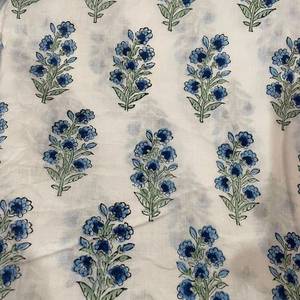 Bolso Tote para Mujer que Ofrece una Sensación Relajada pero Elegante, Diseñado para Mujeres que Valoran el Espacio Práctico, el Manejo Suave y la Versatilidad - Product Image 4