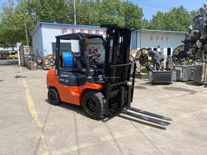 High Quality Secondhand Original Paint Toyota 3ton Mini Diesel Forklift Truck Used Toyota 30 Small Forklift With 3 Stage Gantry - Product Image 3
