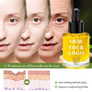 Essence éclaircissante quotidienne avec infusion d'herbes biologiques - Sérum léger pour unifier le teint, nourrir et révéler un éclat naturel - Product Image 5