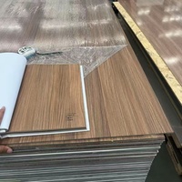 Décoration de maison moderne et luxueuse - Panneaux muraux en bois grainé de charbon de bambou, panneaux muraux WPC imperméables, panneaux de séparation flexibles