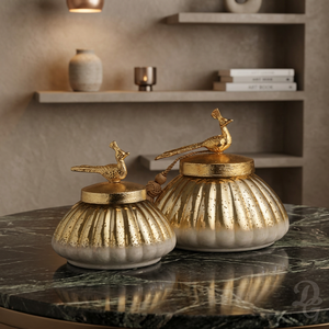 Tarro de metal dorado vintage con tapa de pájaro y borla, contenedor decorativo redondo de diseño artesanal para almacenamiento de artículos diversos - Product Image 6