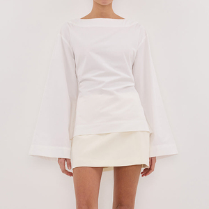 Vêtements pour femmes du printemps, hauts personnalisables en gros, bandage, t-<span class=keywords><strong>shirt</strong></span> <span class=keywords><strong>blanc</strong></span> uni, <span class=keywords><strong>femme</strong></span>, manches longues évasées, t-shirts en coton uni - Product Image 1