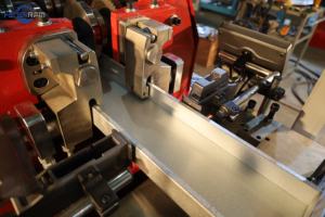 Full Auto LGS C89 C140 LGS C Stud Light Gauge struktur baja bingkai mesin untuk Villa House Roll Mantan - Product Image 5