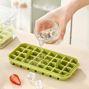 Nuevos productos Bandeja de cubitos de hielo de plástico con tapa y cubo Moldes de cubitos de hielo cuadrados con caja de almacenamiento Bandejas de hielo para congelador