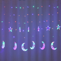 Rideau de fenêtre musulman avec étoiles et lune, fêtes musulmanes, féerique, Ramadan et Hajj Eid al-adha, décorations de fête, lumières
