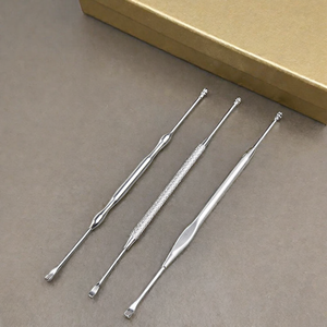 Kit de nettoyage d'oreilles en acier inoxydable de haute qualité, 3 pièces, avec boîte de transport en plastique - Product Image 2