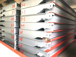 Nhà máy OEM giá tốt nhất Xe Tải Công nghiệp quy mô 100-200 tấn Q235 vật liệu thép yesscale <span class=keywords><strong>SCS</strong></span> mô hình hiển thị vận chuyển trực tiếp Trung Quốc - Product Image 3