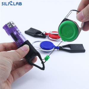 Accesorios para fumar, soporte para encendedor, Clip de manga, funda protectora para encendedor de silicona, llavero portátil, cordón retráctil - Product Image 4