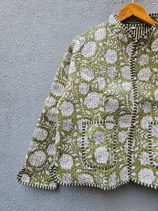 Veste matelassée en coton faite à la main de qualité supérieure, imprimé indien, style bohème pour femmes, manteau d'hiver - Product Image 3