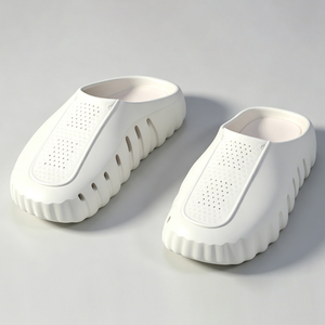 2026 New 001 Pre-Match Training <b>Mules</b> Designer <b>Closed</b>-<b>Toe</b> Slippers with Inlaid Wear-Resistant Rubber Pads Soft and Skin-Friendly - Product Image 5