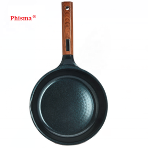 עיצוב מודרני באיכות גבוהה כלי מטבח עיצוב מודרני ואלומיניום קרמיקה מטגן מחבת זכוכית וידית עץ - Product Image 3