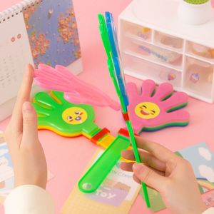 Juguete de plástico para aplaudir con la mano, material ABS de 28 cm, accesorios para animar fiestas infantiles, unisex, de 2 a 4 años - Product Image 2