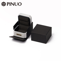 Boîte à bijoux magnétique fine PINUO en cuir blanc, ensemble de boîtes à bijoux en daim noir, cinq pièces, pour collier, bague, bracelet, avec logo personnalisé