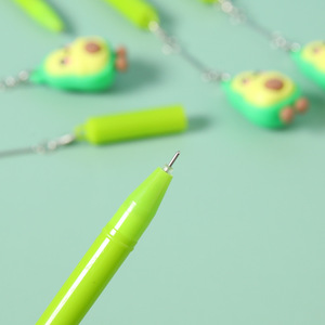 Niños Likecute lindo 0,5mm plástico regalo divertido Gel pluma Kawaii <span class=keywords><strong>aguacate</strong></span> colgante promocional pluma con logotipo - Product Image 4