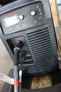 Máquina de chapa de corte por plasma 1530 200A 300A CNC máquina de corte de metal por plasma industrial - Product Image 3