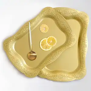 Wholesale party restaurant antique gold wedding plastic charger plates