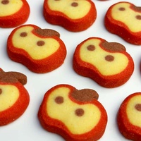 Biscuits en forme de pomme au goût de beurre danois, collations croustillantes pour enfants