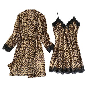 Conjunto de dos piezas de ropa de estar por casa de imitación de seda negra, estilo europeo y americano, a la moda y cómodo, al por mayor. - Product Image 3