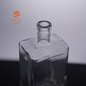 Bottiglia di Vino in Vetro Trasparente Personalizzabile da 700 ml con Collo Filettato, Adatta per Whisky, Vodka <span class=keywords><strong>e</strong></span> Vino - Product Image 3