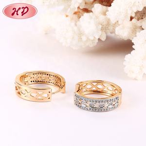 Groothandel Oorbellen Dames Kubieke Zirkonia Nieuwe Laatste Mode Ontwerpen Sieraden Gouden Huggies Oorbellen 18k voor Dames - Product Image 6