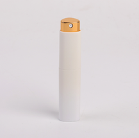 Atomiseur de parfum triangulaire de 10 ml avec logo personnalisé, couleur macaron, flacon en verre rechargeable, mini vaporisateur portable, vente en gros