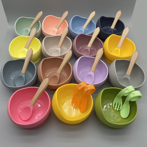 Sevimli Hayvan Desenli Yuvarlak Silikon Bebek Kase ve Kaşık Seti, Vakumlu Tabanlı Taşınabilir Tasarım, Çin'den Bebek Yemekleri İçin - Product Image 4