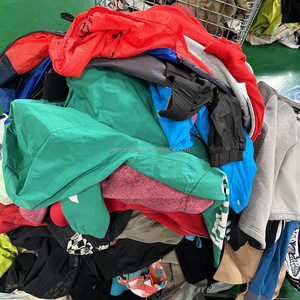 Ropa de Marca Usada al por Mayor, Precio de Liquidación, Fardos Baratos, Suministro Directo de Fábrica, Ropa de Segunda Mano Grado B - Product Image 3