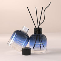 Botol Reed Diffuser Kaca 100ml dengan Logo Kustom, Tutup Sekrup Fiber Bar, Minyak Aromatik untuk Pewangi Rumah