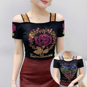 T-shirt da <span class=keywords><strong>Donna</strong></span> Personalizzabile <span class=keywords><strong>con</strong></span> Fiori e Strass, Top <span class=keywords><strong>con</strong></span> Spalle Scoperte e Paillettes Lucide, Maglietta a Maniche Corte per Discoteca e Feste - Product Image 1