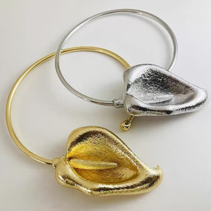 Exaggerated Metal Calla <strong>Lily</strong> Flower Collar <strong>Necklace</strong> for Women Fashion Floral Accessories Trend Party Dinner Jewelry - Product Image 3