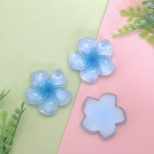 100 pezzi 28mm piccoli fiori in resina Plumeria con retro piatto Cabochon Scrapbooking parti fai da te Deco - Product Image 6