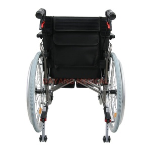 Sedia a Rotelle Manuale Pieghevole Portatile in Lega di Alluminio con Freni Manuali per Persone Disabili - Product Image 5