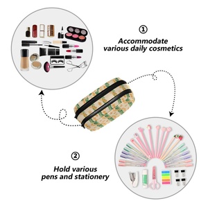 Pochette de toilette de voyage en cuir personnalisée avec logo, motif floral hawaïen Puakenikeni et feuilles de Maile, petite trousse à cosmétiques - Product Image 4