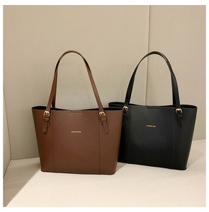 Sacs fourre-tout tendance 2025 de marque, en cuir PU avec coutures colorées, sacs à bandoulière ouverts en polyester, sacs à main de luxe tendance pour femmes, sacs à bandoulière - Product Image 5