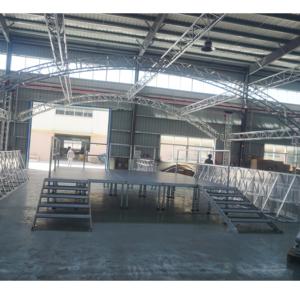 Scène de studio modulaire télescopique en aluminium, certifiée CE, facile à assembler et à démonter, pour utilisation en extérieur lors d'événements - Product Image 2