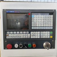 Tour CNC à broche unique haute efficacité pour le tournage industriel conventionnel de rouleaux de guidage, d'arbres, de broches et de tubes de noyau