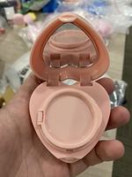 Emballage cosmétique en forme de cœur pour boue à lèvres, prêt à expédier, sans MOQ, boîte cosmétique vide avec couvercle rouge et clip pour pince à lèvres à double couche