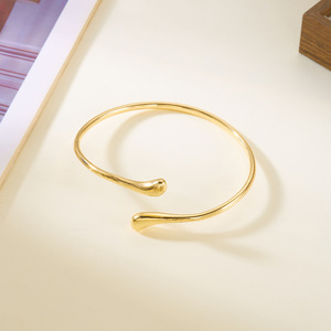 Vendita all'Ingrosso Transfrontaliera di Nuovi Bracciali Minimalisti Placcati <span class=keywords><strong>Oro</strong></span> in Lega. Bracciali Unisex Regolabili alla Moda - Product Image 6