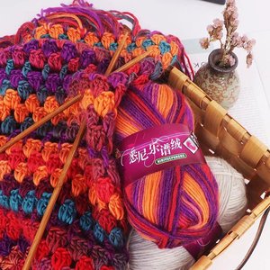 Factory Direct Hot Selling Medium Rouge <strong>Wool</strong> Blended Yarn Dyed Colorful <strong>Red</strong> for Handweaving &amp; Embroidery - Product Image 3